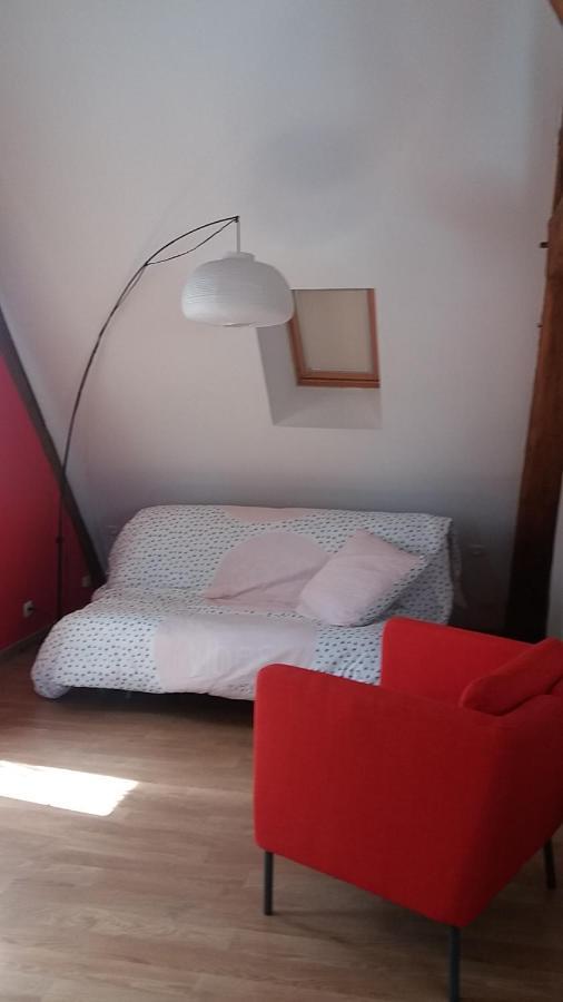 Le Charme Du Chateau Apartment Лез Андели Екстериор снимка