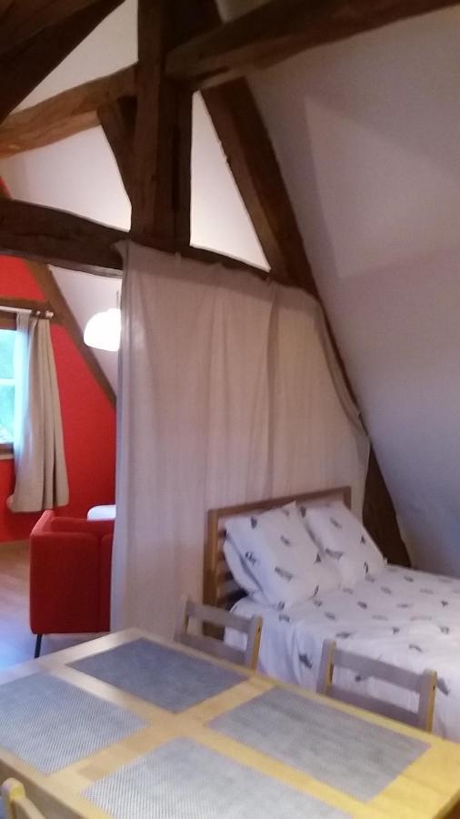 Le Charme Du Chateau Apartment Лез Андели Екстериор снимка